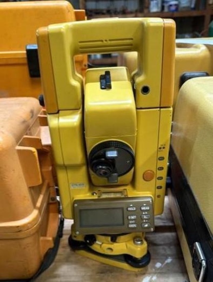 CTS 303 - Electronic "Total Station" for Site Layout