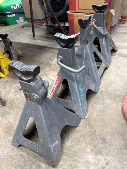 Set a 4 -12 Ton Pittsburgh Heavy Duty Jack Stands