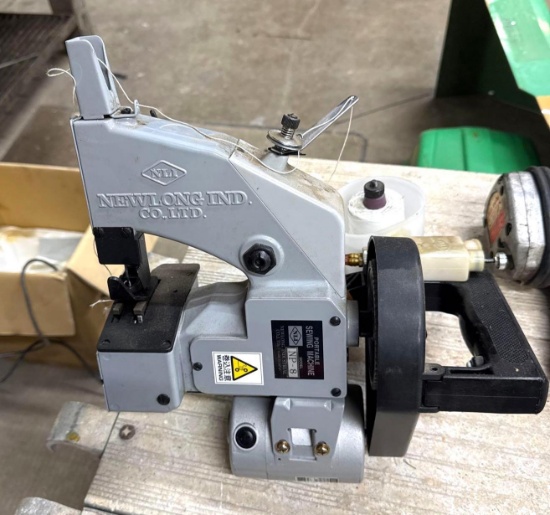 American-Newlong NP-8 Double Thread Portable Bag Closer - Works
