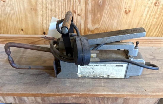 Chicago Electric Spot Welder 230 V