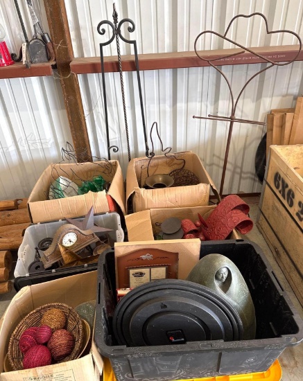 Pallet of Misc. Home Decor - Candle Holders, Metal Cut Out Signs, Texas Stars, etc.
