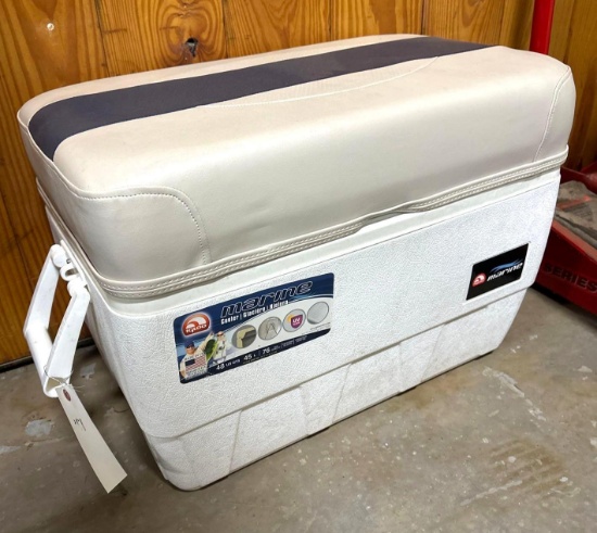 Igloo Ice Chest with Padded Top