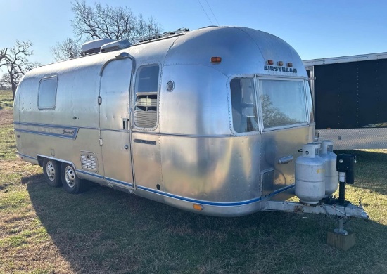 1979 Airstream Camper - 20 ft - Comes with Title