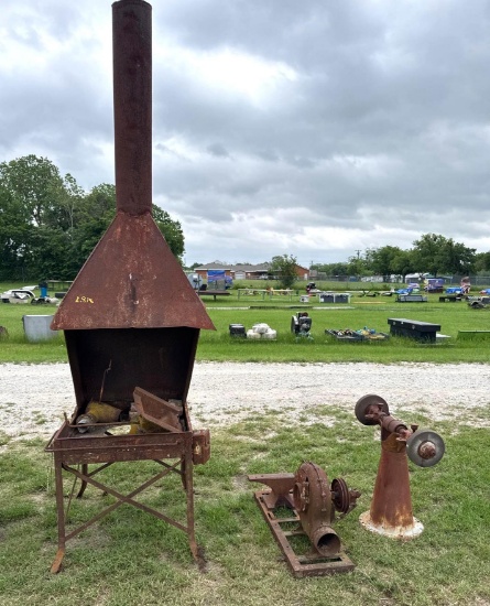 Lot of Blacksmith Equipment: Blacksmith Forge, Blower, Anvil, Grinder