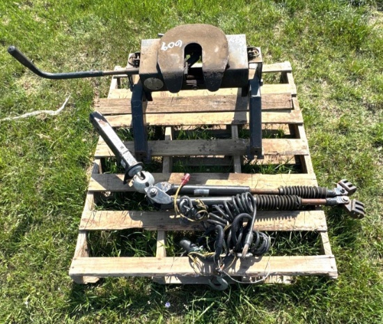 Blue Ox Towbar and 5th Wheel Hitch
