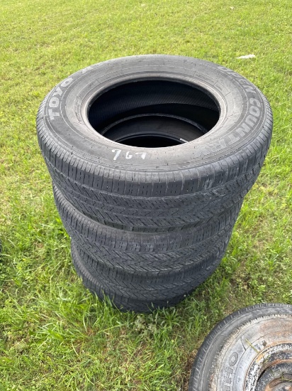 Set of 4 Toyo 265/65 R17 Tires