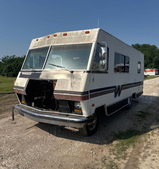 Winnebago Motorhome - Comes with Bill of Sale