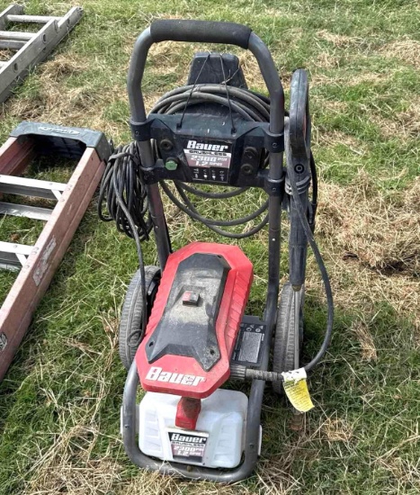 Bauer 2300 psi Pressure Washer - Electric - Works, per the owner