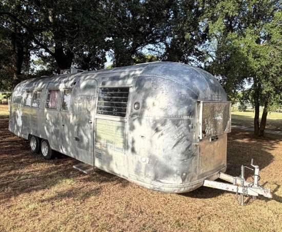 Classic 1964 Airstream Travel Trailer - Vintage Restoration Project