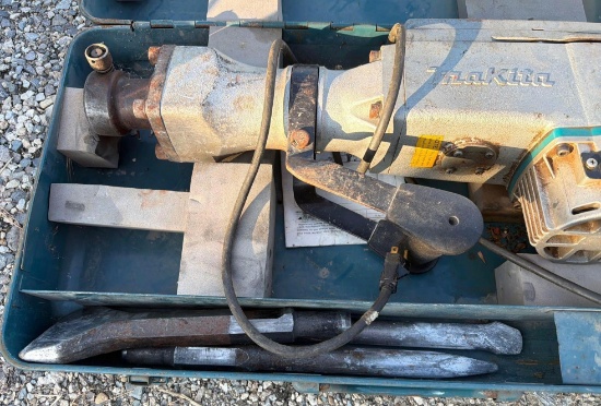 Makita HM1500 Demolition Hammer with Bits & Carrying Case