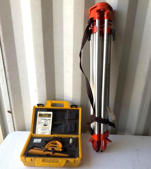Craftsman Automatic Level with CST/Berger Tripod, Grade Rod & Carrying Case