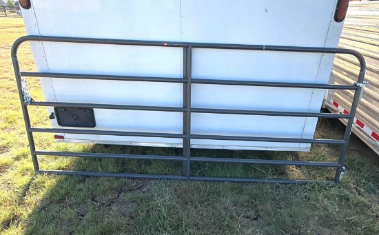 CountyLine 10 ft. Tube Gate - New