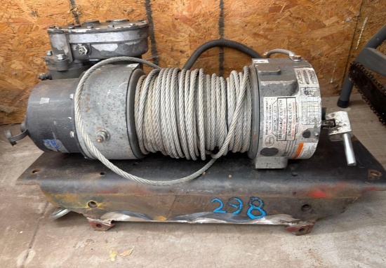 Ramsey RE 8000 Heavy-Duty Electric Winch