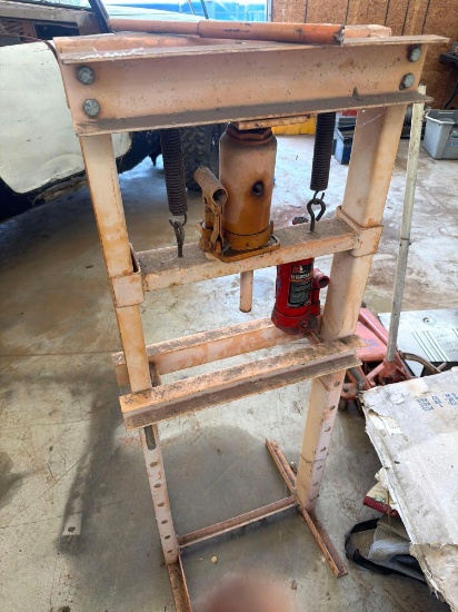 Heavy-Duty Hydraulic Shop Press with Replacement Bottle Jack