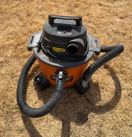 RIDGID Wet/Dry Shop Vac with Hose - Works