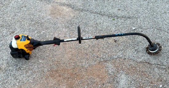 Cub Cadet Gas-Powered String Trimmer / Weed Eater - Starts & Runs