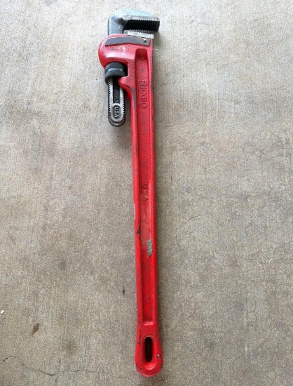 RIDGID 36 in. Heavy-Duty Pipe Wrench