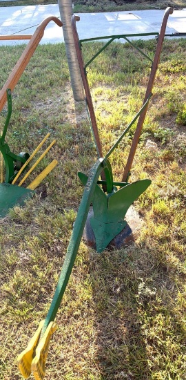 Vintage John Deere No. 249 Walking Plow - Wooden Handles