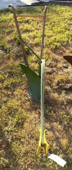 Vintage John Deere DE Walking Plow - Wooden Handles