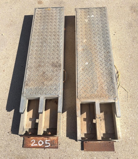 Pair of Folding Aluminum Loading Ramps