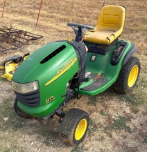 John Deere L120 Hydrostatic Riding Mower - Non-Running - Parts or Repair