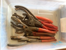 Approx. 9 Pairs of Filter Removal Pliers