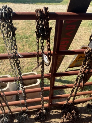 3 Chains - 3/8 in, 1/4 in and 1/8 in with Metal Stake