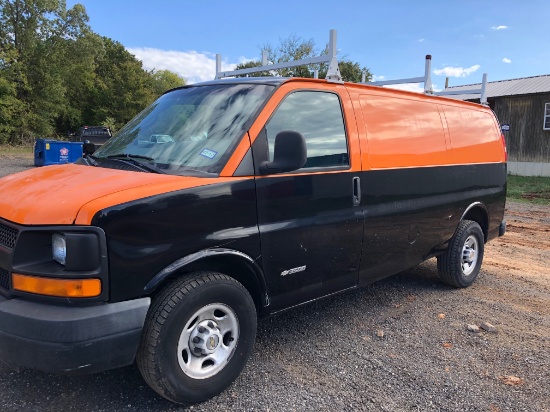 2004 Chevrolet Express 3500 Cargo Van