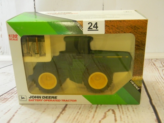 ERTL JOHN DEERE 8960 BATTERY OPERATED TRACTOR