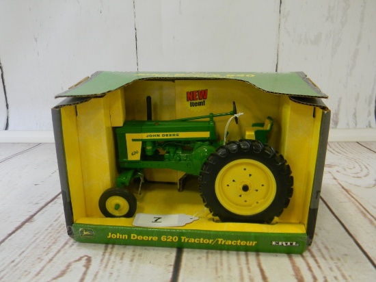 ERTL JOHN DEERE 620 TRACTOR