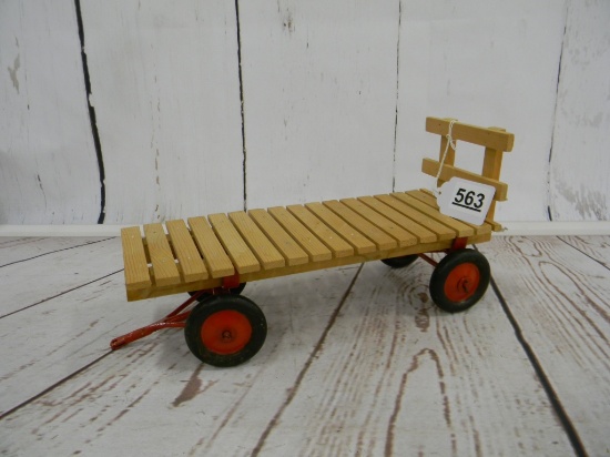 WOOD HAYRACK ON MINI GEAR