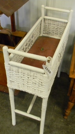 WICKER FERN STAND