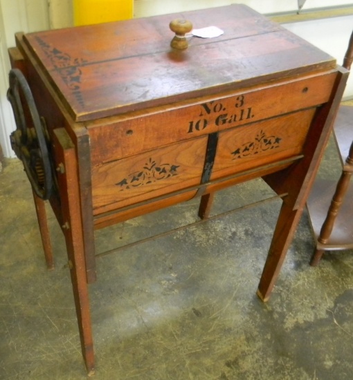 NO. 3 10 GALLON AMERICAN CHURN