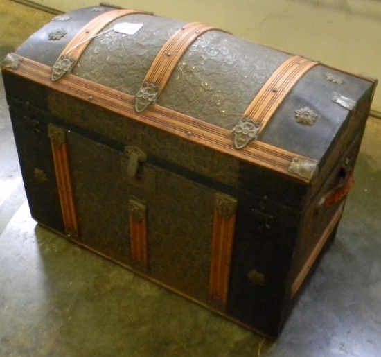 HUMP BACK TRUNK