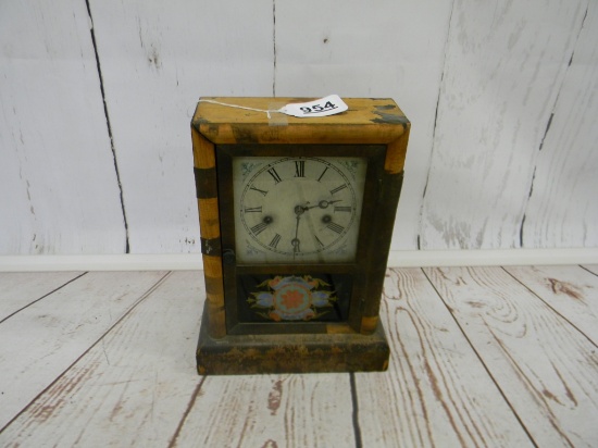 STRIKING NEW HAVEN CLOCK CO CLOCK