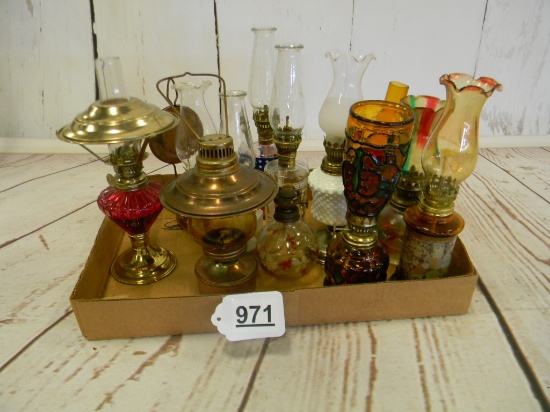 FLAT OF SMALL OIL LAMPS