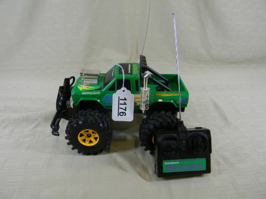 RADIO SHACK RALLY CHALLANGE REMOTE CONTROL TRUCK