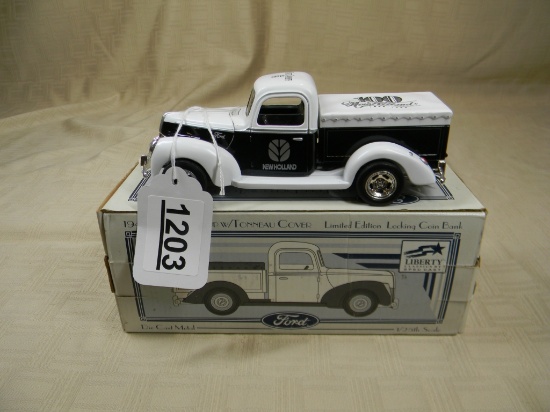 1940 FORD PICKUP W/ TONNEAU LOCKABLE BANK