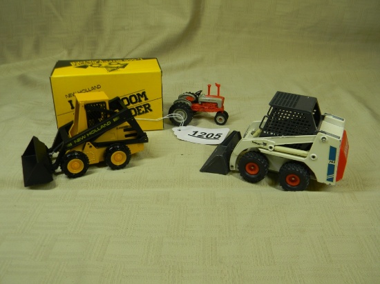 FLAT W/ CASE NH L-555 SKID STEER, BOBCAT 743 SKID