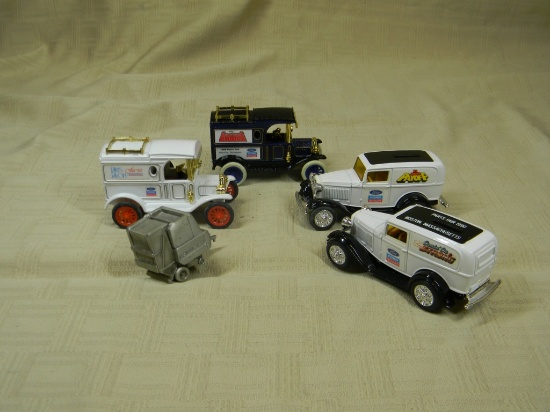 ERTL 1932 FORD PANEL TRUCK, FORD NH PEWTER ROUND