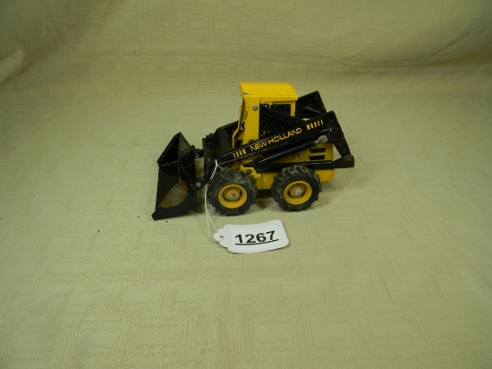 NEW HOLLAND SKID STEER