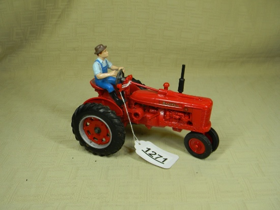 FARMALL H W/ DRIVER