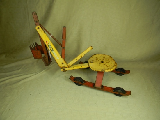 JUNIOR EXCAVATOR