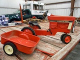 INTERNATIONAL 66 SERIES PEDAL TRACTOR,