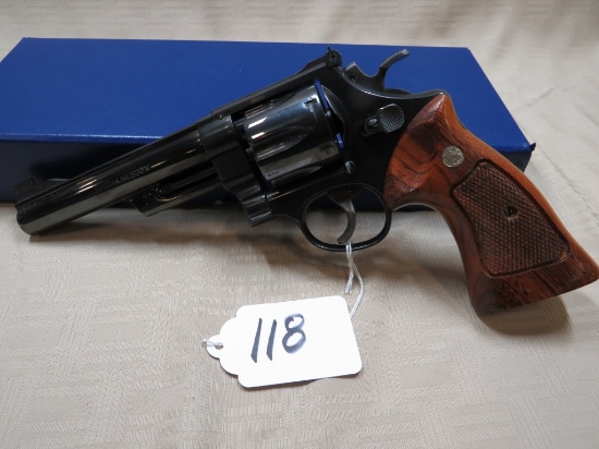 SMITH & WESSON
