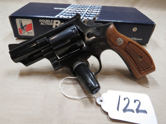 SMITH & WESSON