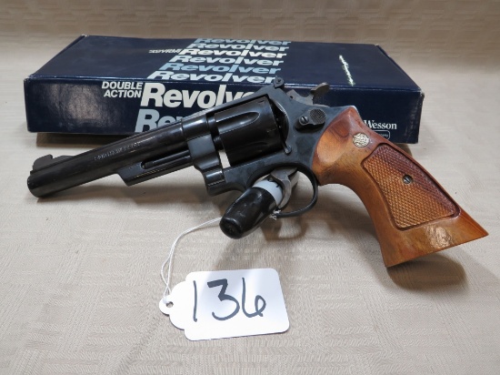 SMITH & WESSON