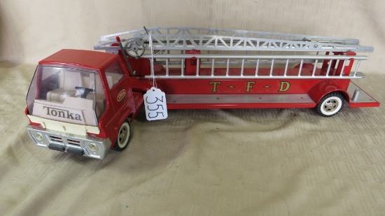 1965 TONKA FIRE DEPT LADDER TRUCK