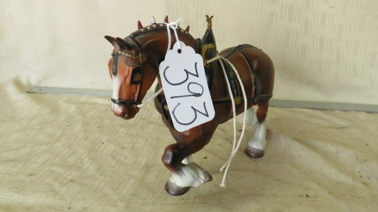 PLASTIC DRAFT HORSE