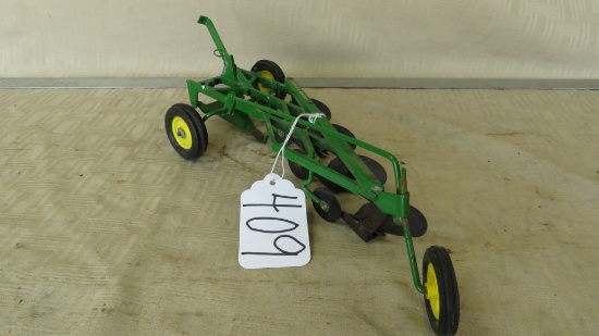 ERTL JOHN DEERE 4 BOTTOM PLOW